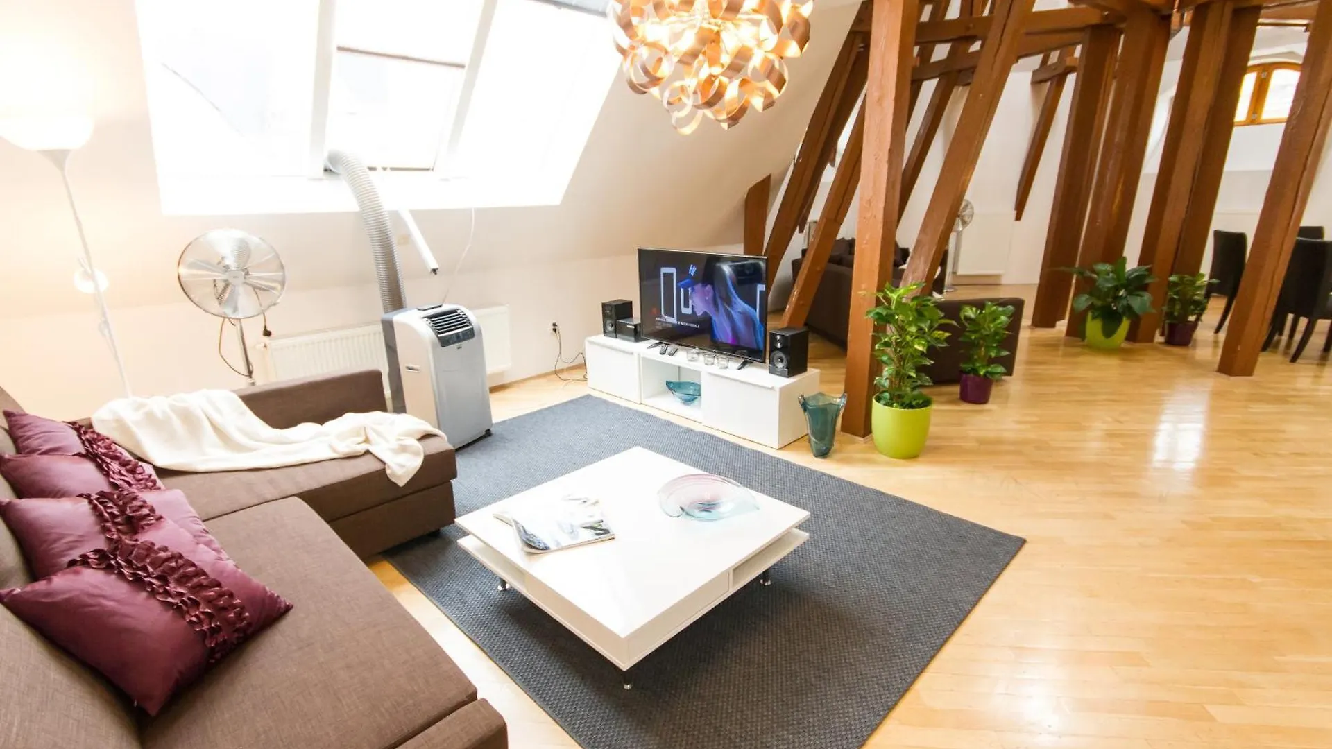 شقة Kozi Loft Residence Prague Old Town