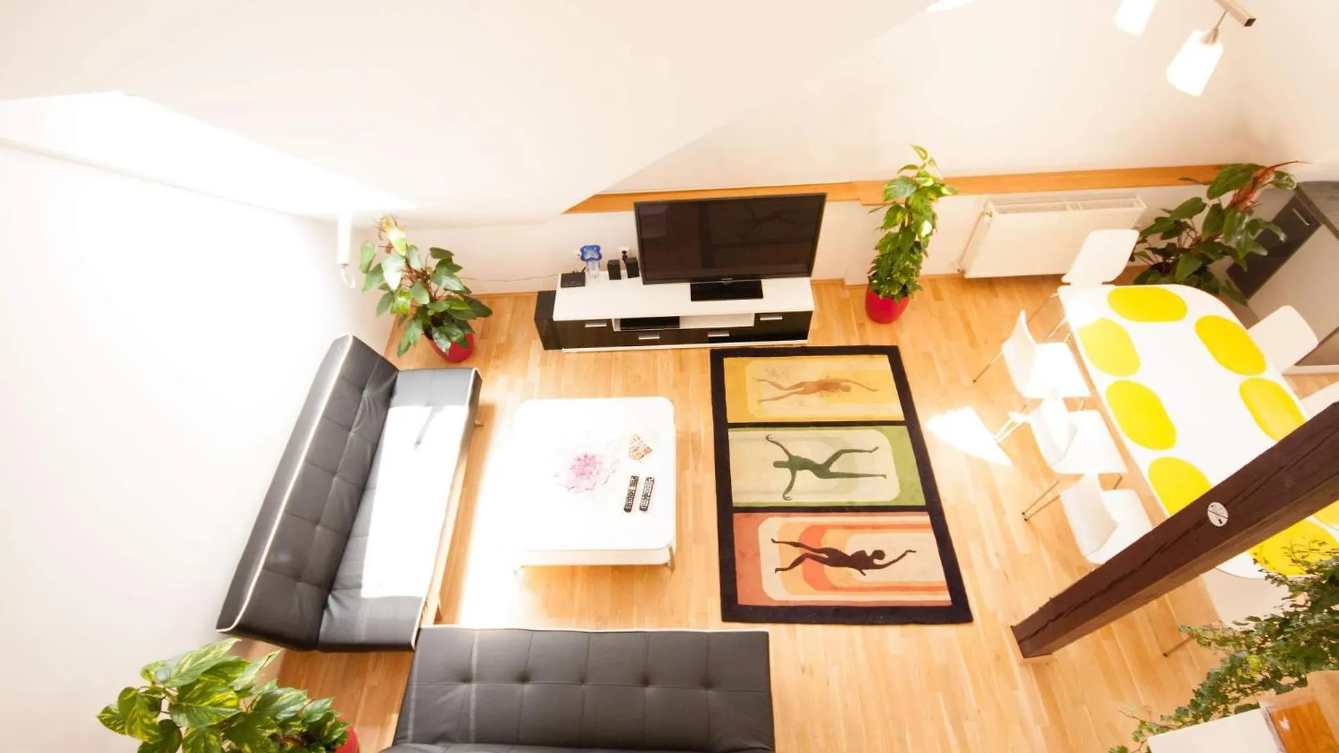 Kozi Loft Residence Prague Old Town شقة